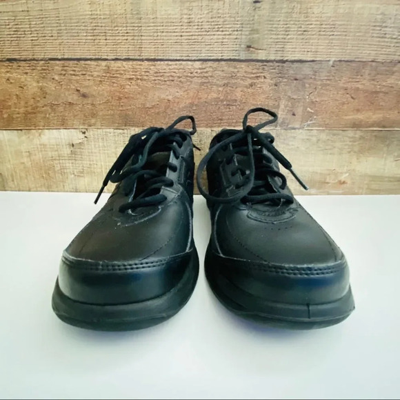 New Balance 577 Leather Walking Sneakers - Picture 3 of 7